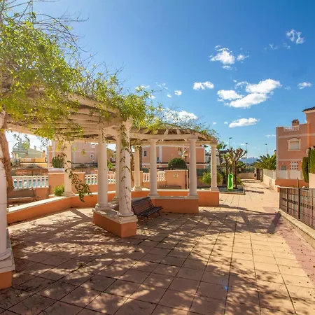 Lovely With Swimming Pool Сasa de vacaciones Santa Pola